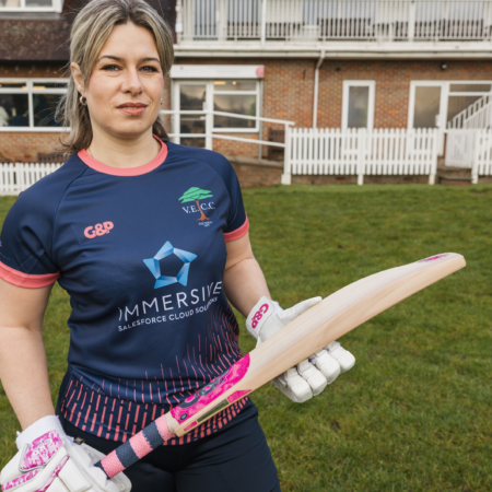 G&P Women's Cricket Bat (Grade 1)